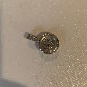 Pandora pendant